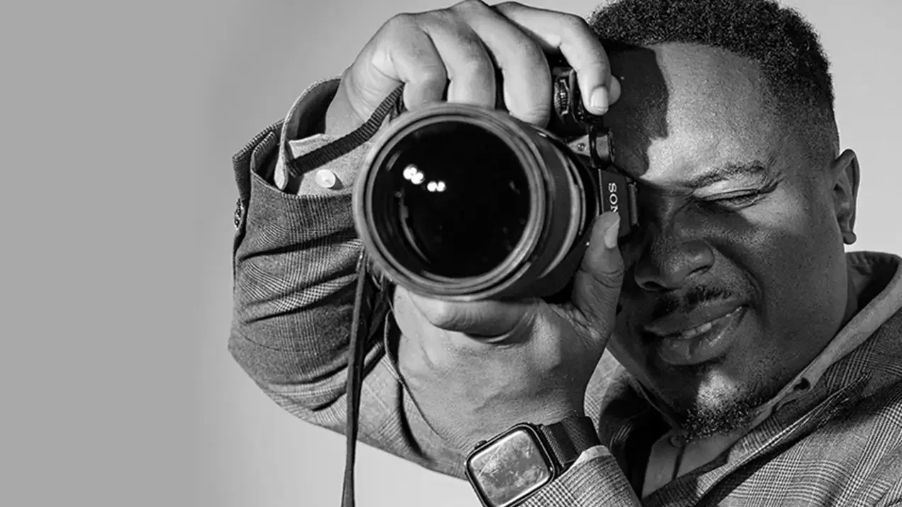 Tigzozo Media photographer behind the camera