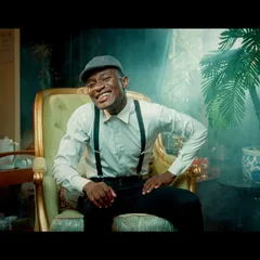 Still from the Radiance Acapella music video Unodei